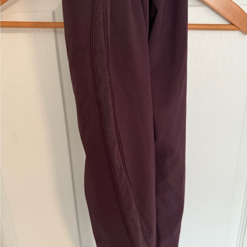 Lululemon high rise leggings - lace on the sides - Picture 5 of 9